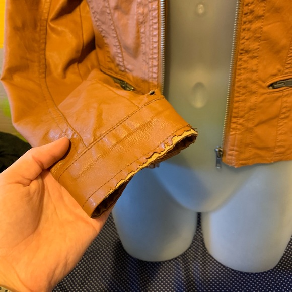 Well-loved chestnut jacket S - Picture 4 of 11